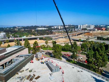 Air handler used to fix area of rooftop building