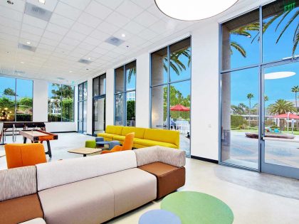 Lounge area and playground space